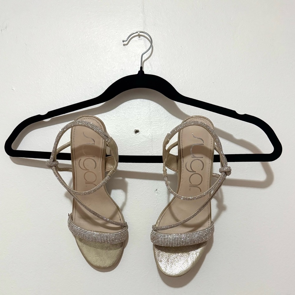 Elegant Gold Strappy Sandals